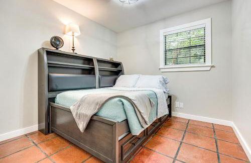 Canyon Lake Hideaway with Fire Pit and Yard! - Foto 28