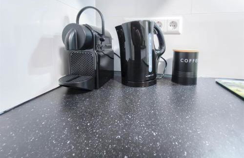 ALFA Stuttgart Apartment 4 Zimmer 4BR TV WIFI WM nahe Wasen & Daimler l 7Beds I 8 people I Kitchen l Bathroom l Eigene Küche und Bad AS125A2 - Foto 16