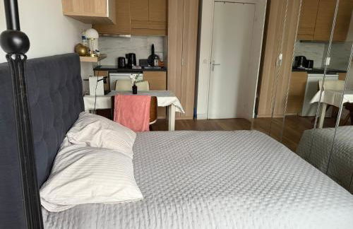 Studio sympa à Paris en métro -balcon & wifi - Foto 8