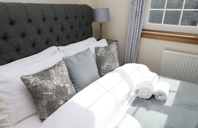 JOIVY Greenknowes Lodge With Hot Tub And Wood Burning Stove - Foto 10