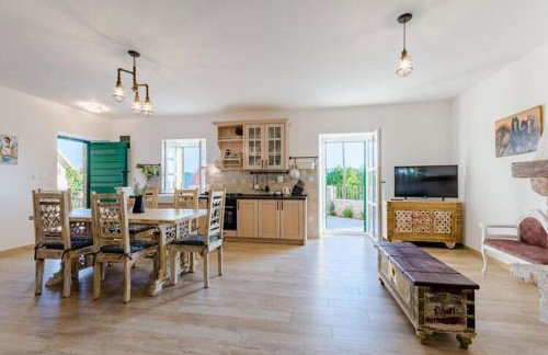 Holiday Home Rustic - Two Bedroom Holiday Home with Private Pool - Photo 31