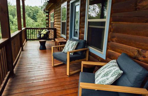 Luxe Lodge Escape - Hot Tub-Outdoor Movies-Game Room-Fire Pit - Foto 13