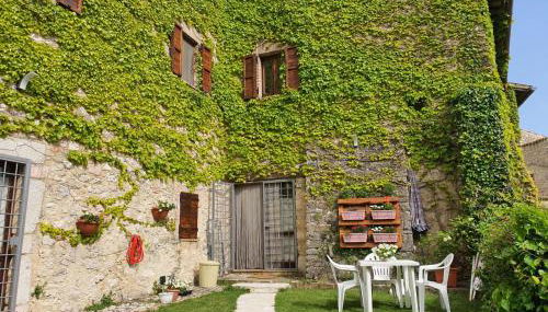 Il borgo di Cornillo - Foto 1