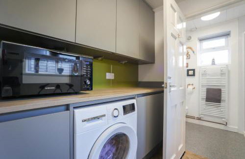 Vibrant 2 Bed, 2 Bath Home, Just Minutes to Town! - Foto 20