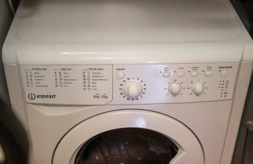 Penthouse Skyline – 2BR, Massive Terrace Retreat - Foto 23