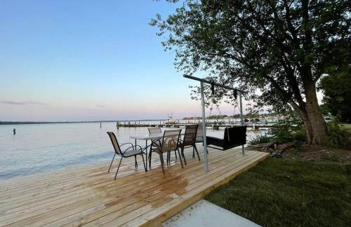 Waterfront Home with Private Beach, Stunning Views - Foto 15