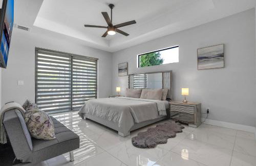 Cape Coral Oasis - Pool & Bintelli Golf Cart - Foto 3