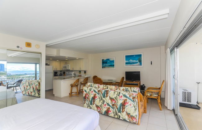 Spacious One Bedroom Harbor View Condos at Ilikai Marina With Private Balcony - Foto 30