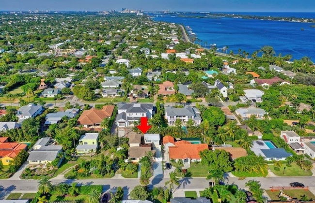 Beautifully Renovated 5 Bedroom with Guest House 5 Home by RedAwning - Foto 68