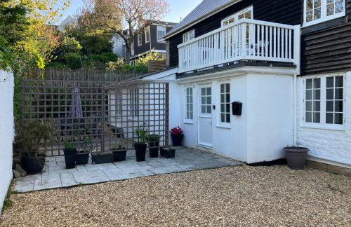 Lovely cottage in Penryn centre with parking - Photo 30