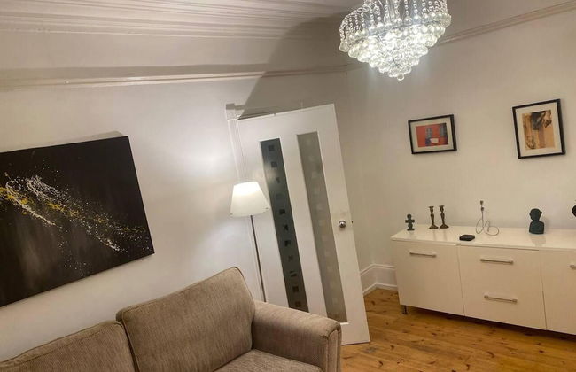 Stunning 2-bed Pet Friendly Apartment in Gateshead - Photo 12