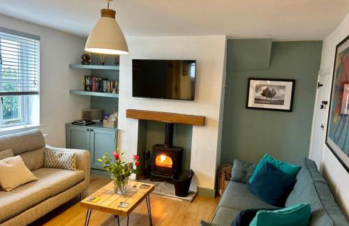 Sunshine Cottage - Photo 2