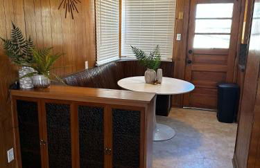 Mid-Century Modern 4BR WIF SmrtTV Coffee Patio - Photo 8