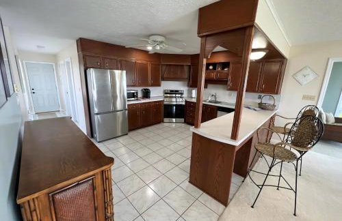 4 Bedroom Lakefront Home with Private Beach on Cedar Point Chaussee - Photo 75