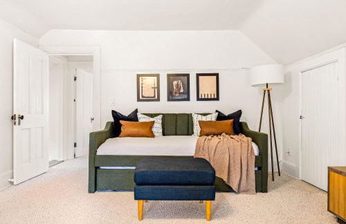 Chic Victorian Manor - Sleeps 12 - Congress Park - Foto 33