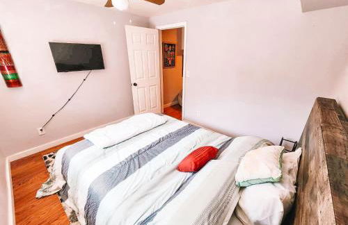 Theater Room Pet Friendly Near AF Academy Peaceful - Foto 21