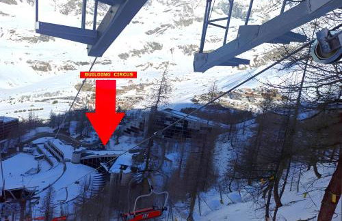 WHISPERING PINES LODGE Mountain view apartment with ski-in access - Foto 11