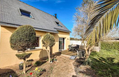 3 Bedroom Lovely Home In Saint-Pabu - Foto 2
