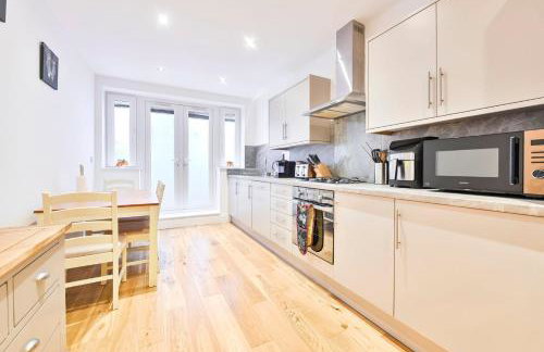 GuestReady - Contemporary home in Chiswick - Foto 2