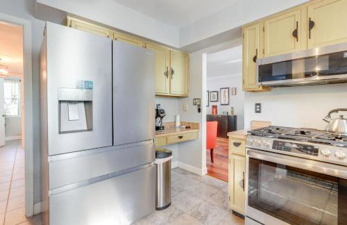 4 Mi to Stone Mountain Retreat with Office! - Foto 8