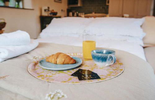 Peaceful Countryside Barn Conversion in the Yorkshire Dales by MCPI Hosting, Perfect for Couples, Small Families & Walkers - Photo 27