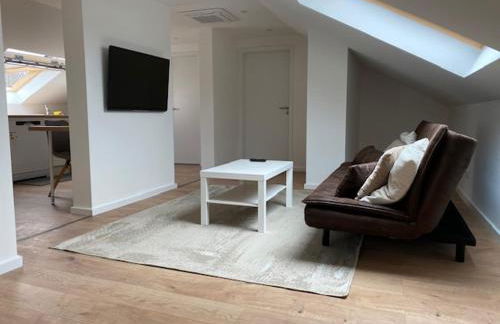 Luftige Dachwohnung mit besonderem Charme - Foto 2