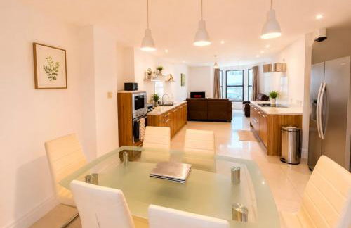 4 Bedroom Cardiff Bay View House - Foto 7