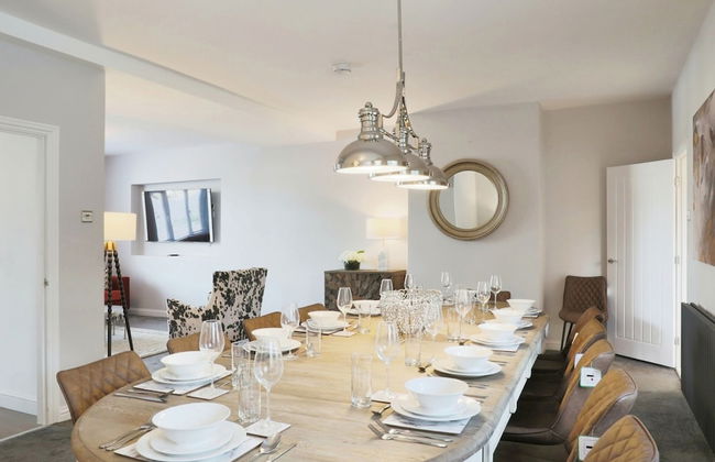 Deluxe 7 Bedroom Property in Solihull - Foto 10