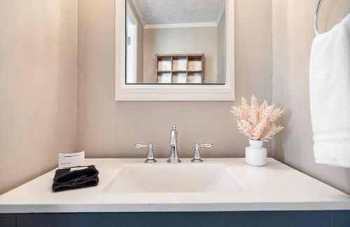 3BR house minutes from speedway & downtown - Foto 35