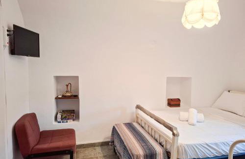 Calm Wood & Stone Home with View, Chios - Foto 12