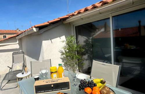 Charme urbain sous les toits-Terrasse/Clim/Parking - Foto 2