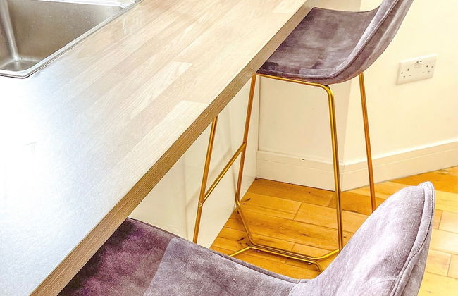 London 2-bed Apartment in Herbert Road - Foto 12