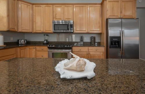 Beach Getaway for 15 A Few Steps from the Sand - Foto 76