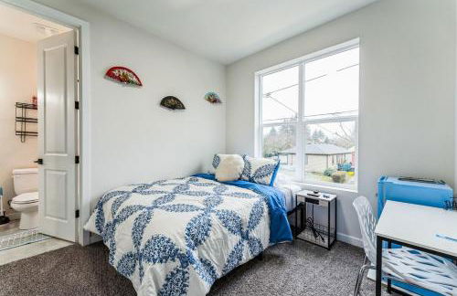 World Travel without leaving PDX - Foto 20