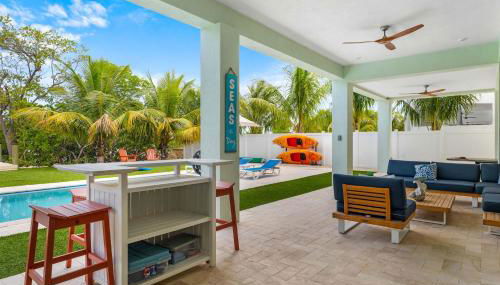 Emerald Oasis Deluxe Waterfront Gem, Heated Pool with Dock - Foto 5