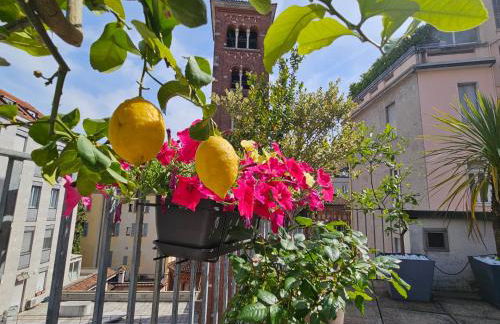 Exclusive top floor 2-bedroom flat - Photo 13