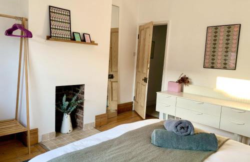 Stylish comfortable home with free parking - Foto 8