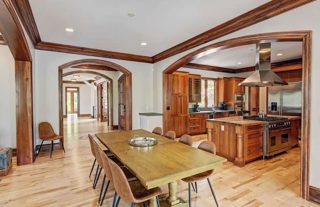 Lakefront, Private Dock+beach, Game Room Sunset Shores Resort: The Grand House - Foto 16