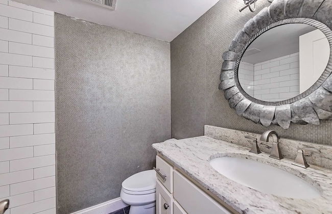 Lakefront w/ Private Dock + Hot Tub Pontoon Rental Butler Bliss by Avantstay - Photo 16