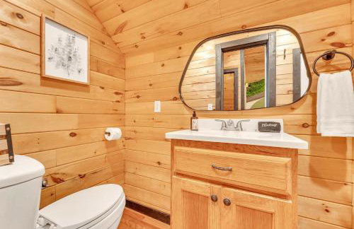 Pop & Granny's cabin with a fire pit hot tub & indoor pool - Foto 25