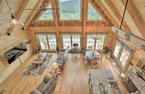 Luxe Log Cabin with Modern Finishes and Mtn Views - Foto 10