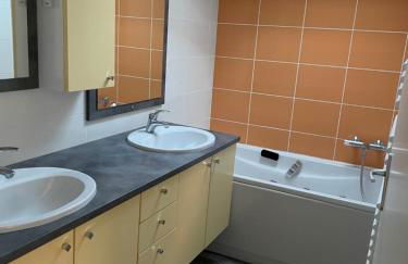 La maison d'Ilaude de 7 à 14 personnes - Foto 6