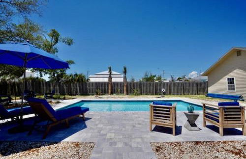 Southern Mermaid Cottage- Pet Friendly Fenced - Photo 38