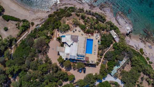 Black Diamond Beachfront Pool Villa Pasithea in Sounio, Athens - Foto 1