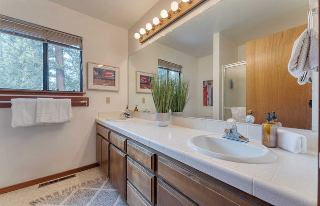 Northstar Hideaway by Avantstay 5mins to Skiing! - Photo 15