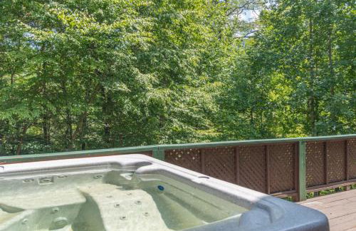 Secluded Cabin with Quality Furnishing and Hot Tub - Foto 6