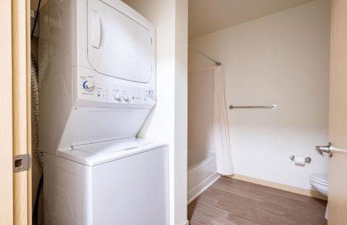 Wallingford 1br w pets wd nr shops bars SEA-565 - Photo 12