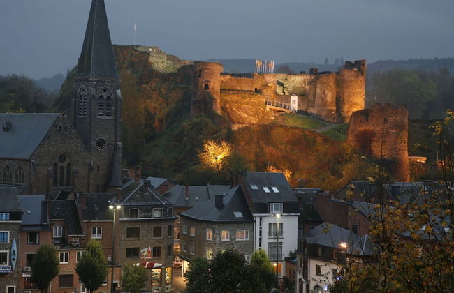 Cozy Chalet With Scenic - Photo 37