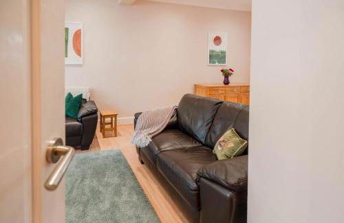 Spacious home 3 min from station - Photo 11