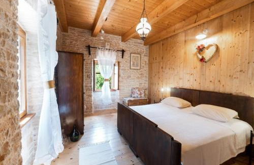 Charming Villa with Private Garden & BBQ - Foto 24